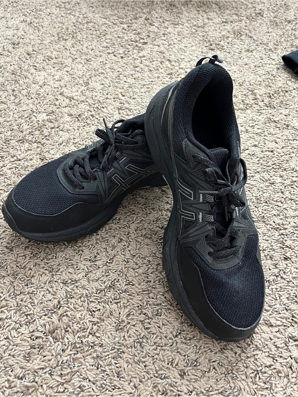 Asics Black Men's Gel Venture 8